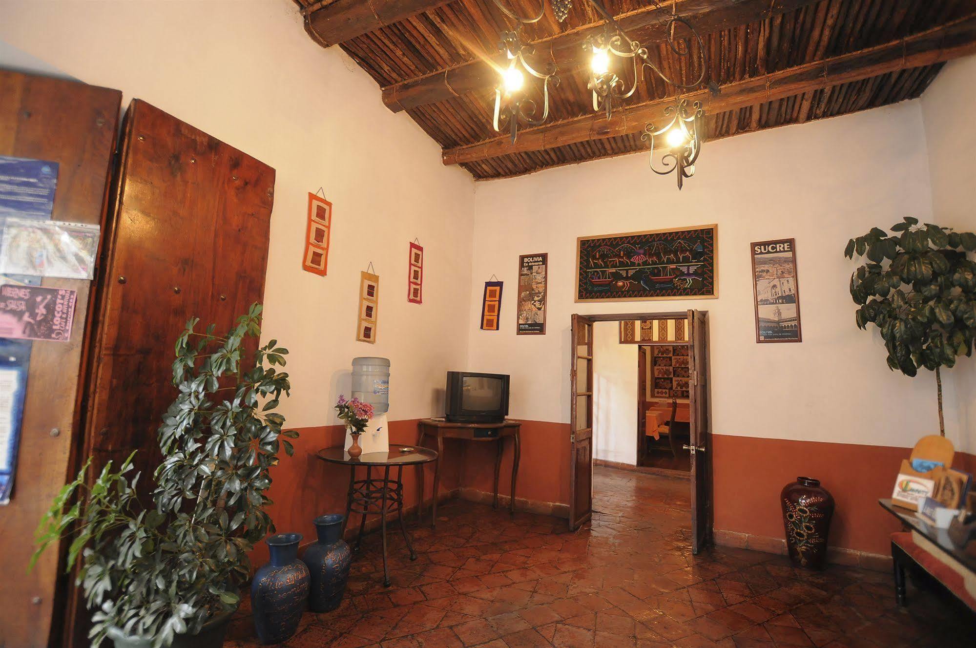 Hostal Recoleta Sur Sucre Luaran gambar